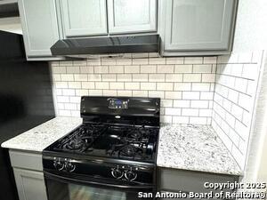 Building Photo - 3606 Versailles Dr