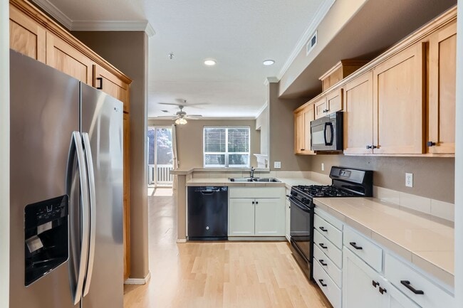 Building Photo - Elegant Forest Heights 3 bedroom, 3 bath Brownstone Home!
