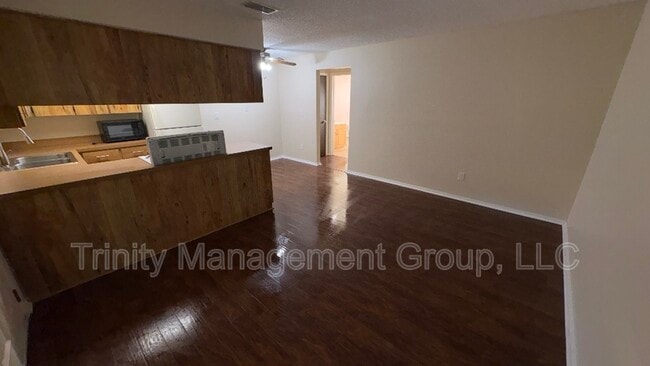 Building Photo - 6331 Delaware Ave