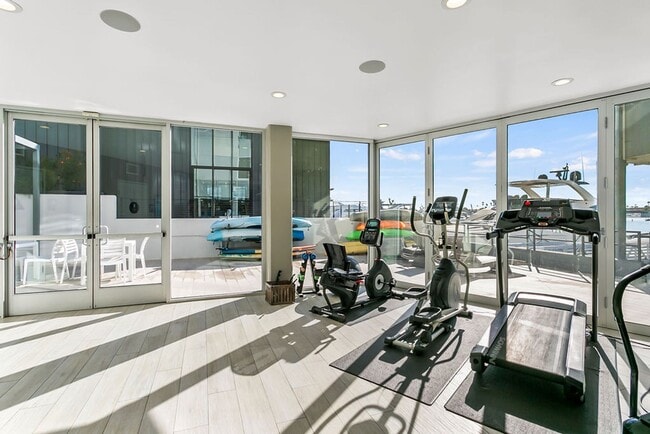 Building Photo - Perfect Beach Getaway! Hotel-like Studio Home in Secured High-rise Building With Breathtaking Bay...