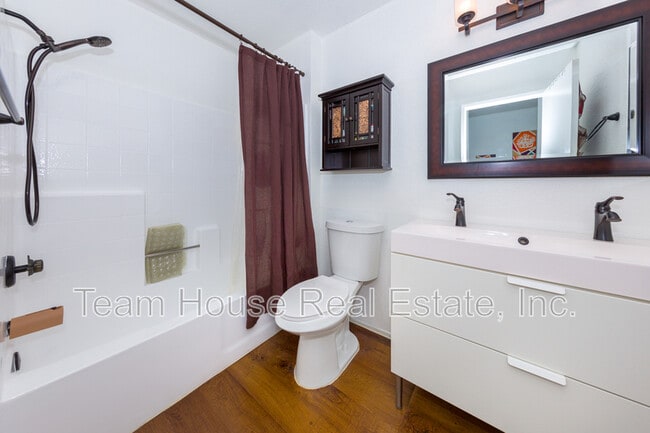 Building Photo - 25146 Steinbeck Ave