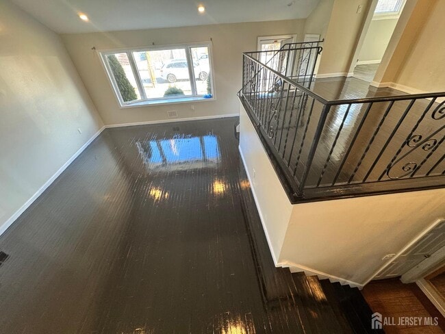 Building Photo - 1108 Frank St