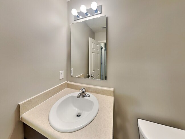 Building Photo - 4037 Little Bighorn Dr