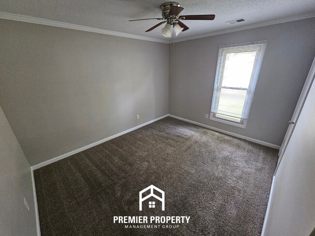 Building Photo - 6627 Winding Birch Dr