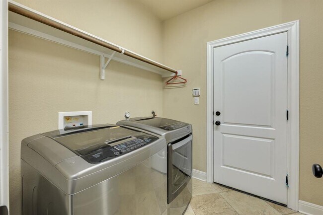 Building Photo - 11629 Woodland Hills Trail