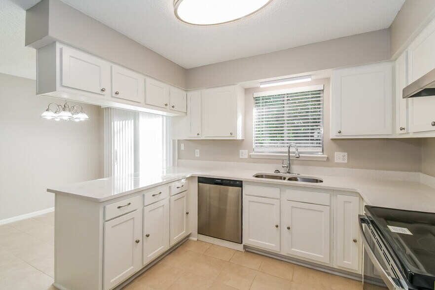 Building Photo - 4420 Palmetto Inlet W