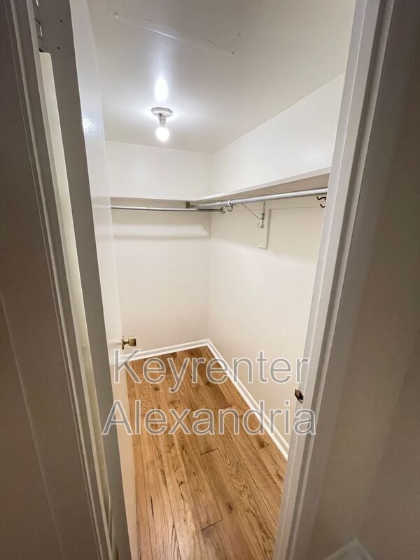 Building Photo - 116 Roberts Ln