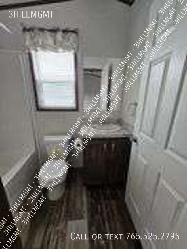 Building Photo - 13088 Crestview Ave