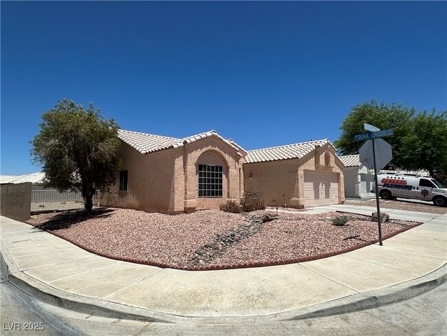Building Photo - 1616 Watercreek Dr