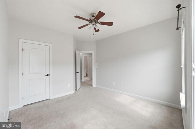 Building Photo - 21253 Park Grove Terrace
