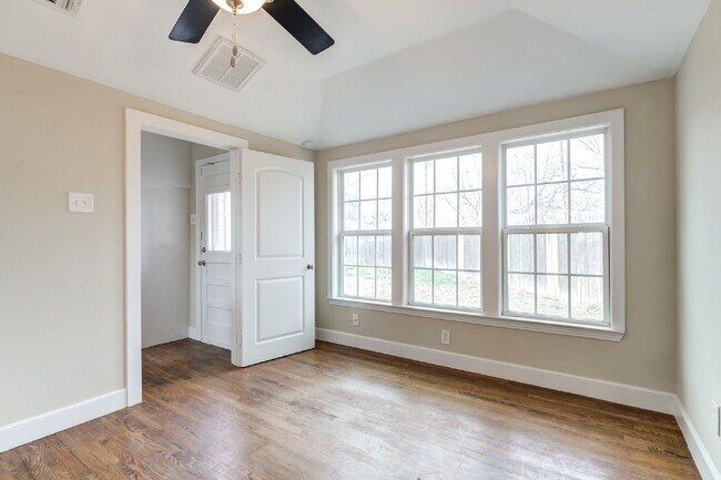 Building Photo - Tech Terrace Pre-lease!!