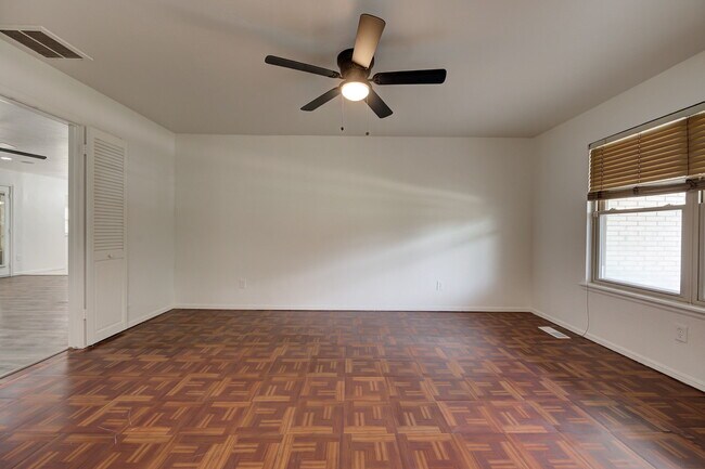 Building Photo - 4012 NW 62nd Terrace