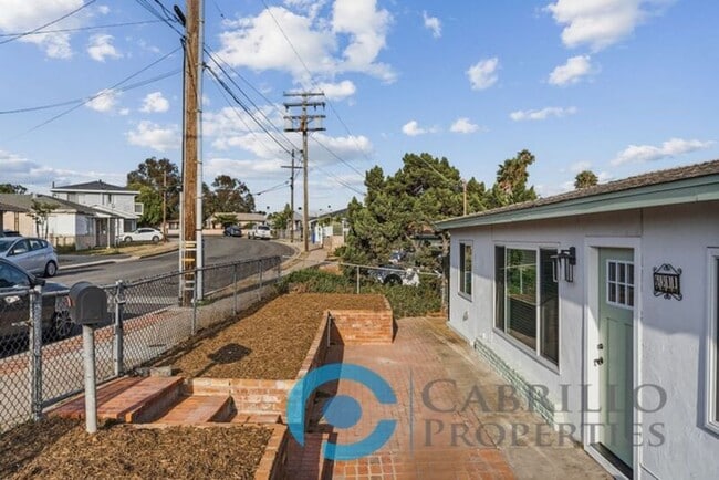 Building Photo - 6311 Inman St