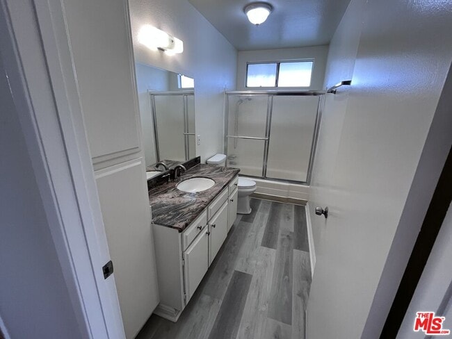 Building Photo - 4547 166th St