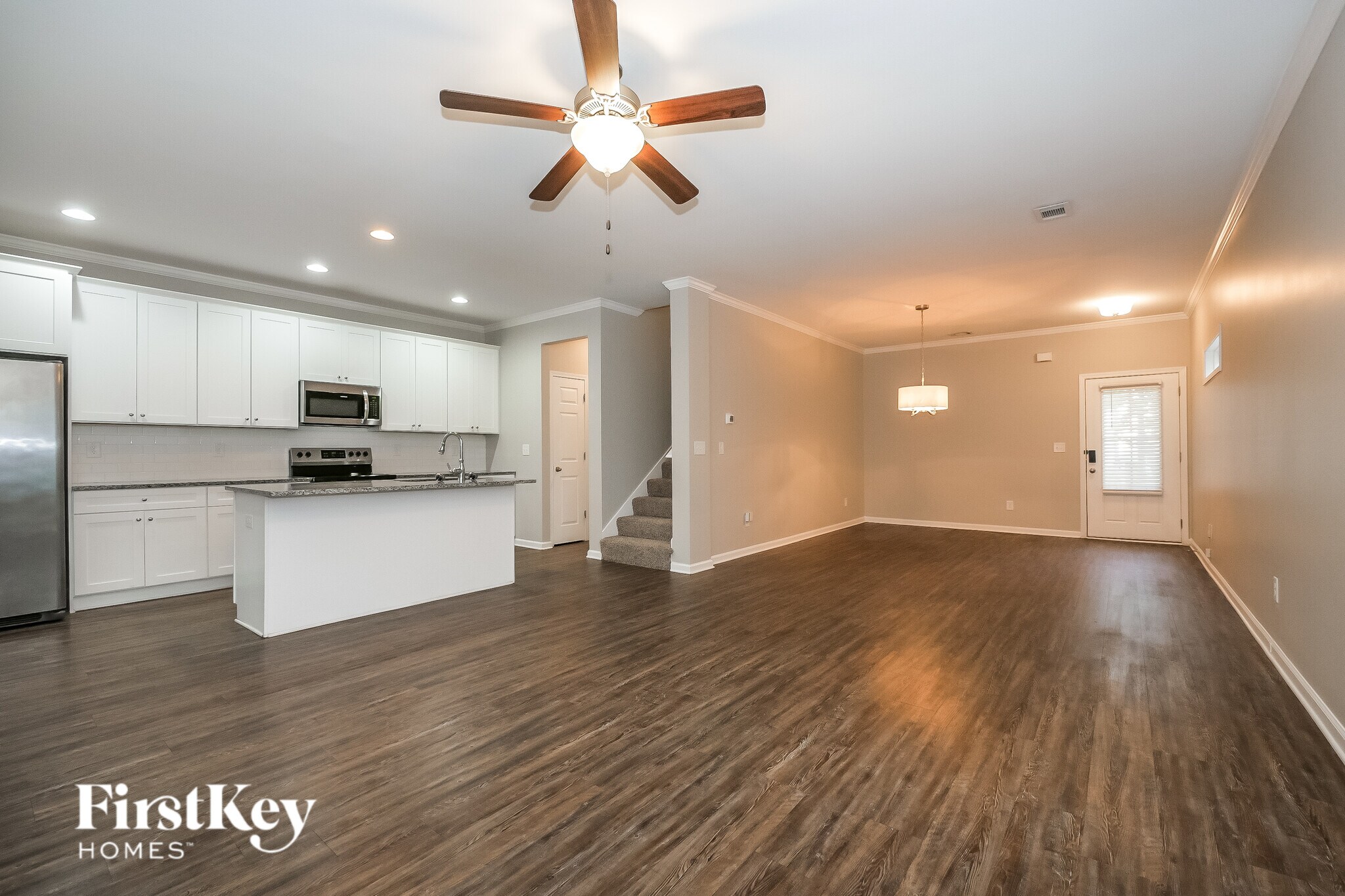 Building Photo - 28 E Newnan Rd