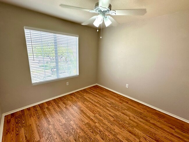 Building Photo - Great Ahwatukee double story home in perfect location.