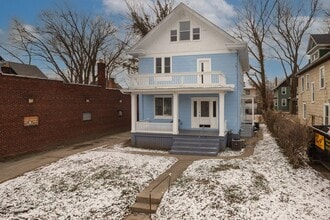 Building Photo - 3-bedroom apartment for rent