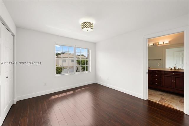 Building Photo - 4962 SW 173rd Ave