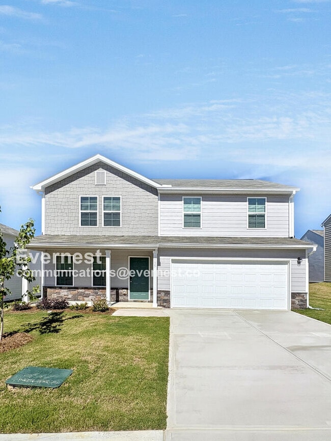 Building Photo - 4 Bed, 3 Bath Home with Garage / Pet-Friendly / Coming Soon!