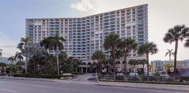 Building Photo - 3800 S Ocean Dr