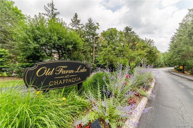 Building Photo - 103 Rambling Brook Rd