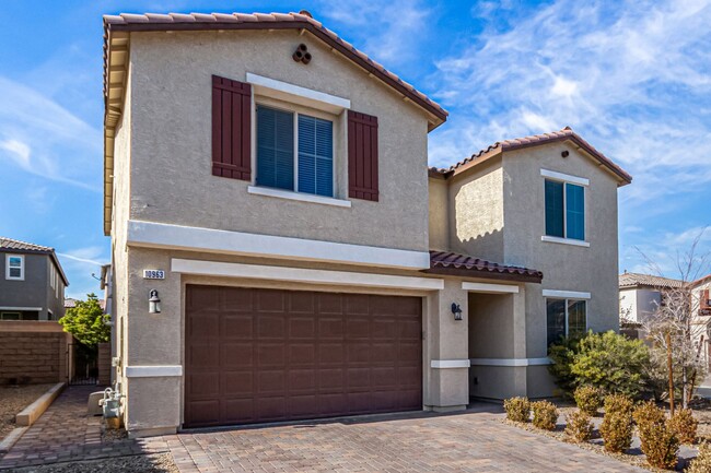 Building Photo - Southern Highlands Home with Loft & Patio!