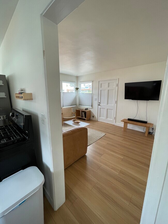 Building Photo - 521 Arcade Dr