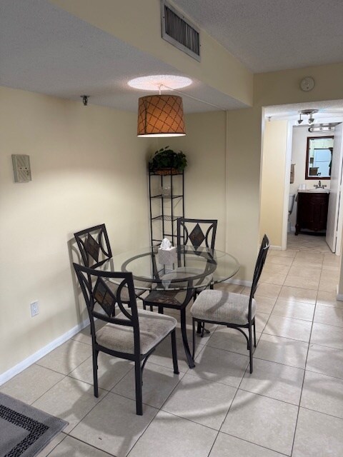 Building Photo - 21405 Olean Blvd