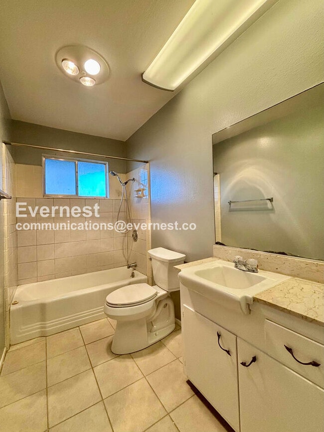 Building Photo - 28848 Del Monte Dr