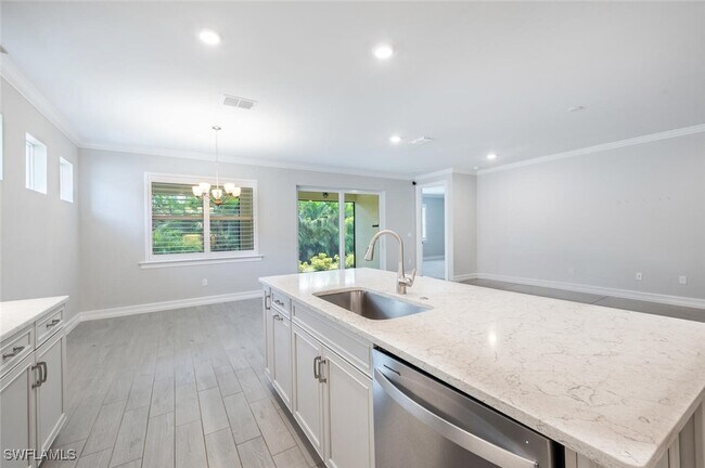 Building Photo - 388 Grace Bay Ln