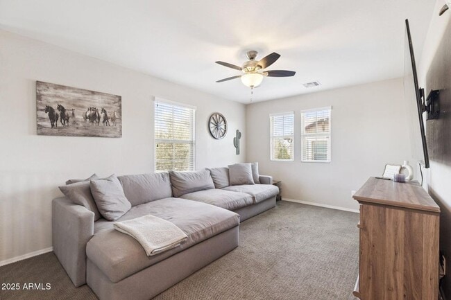 Building Photo - 3 Bedroom 2.5 Bathroom Paseo Place Home