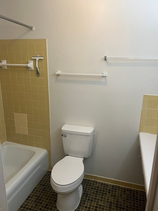 Building Photo - Winterhaven Apartments