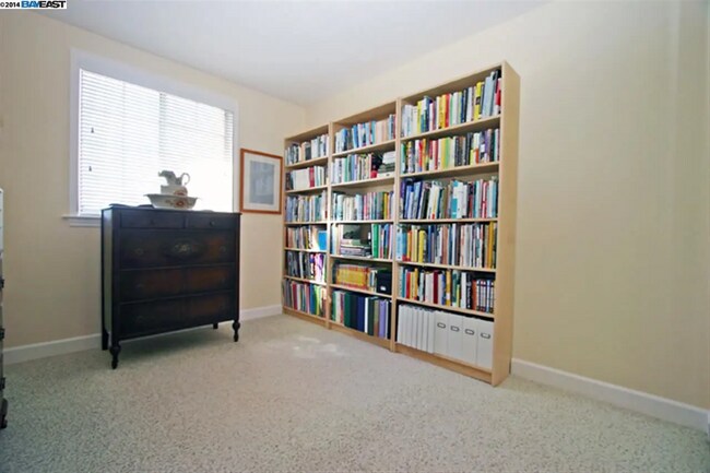 Building Photo - 5815 Northland Terrace
