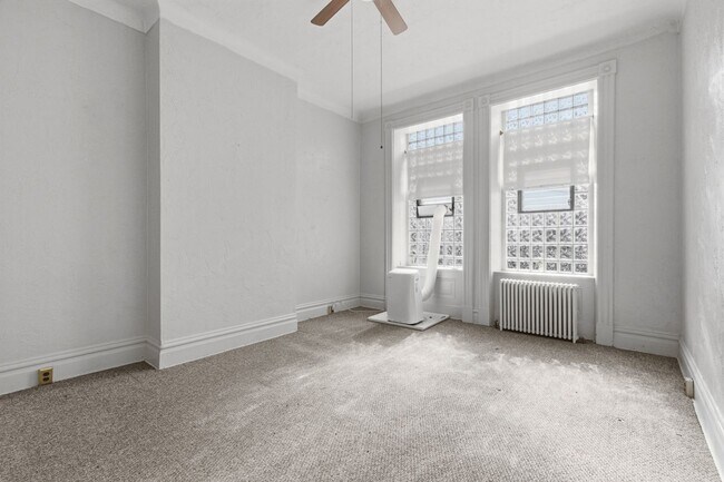 Building Photo - 149 43rd St