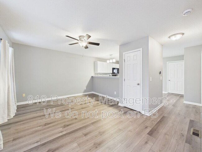 Building Photo - 8164 Drury Ave