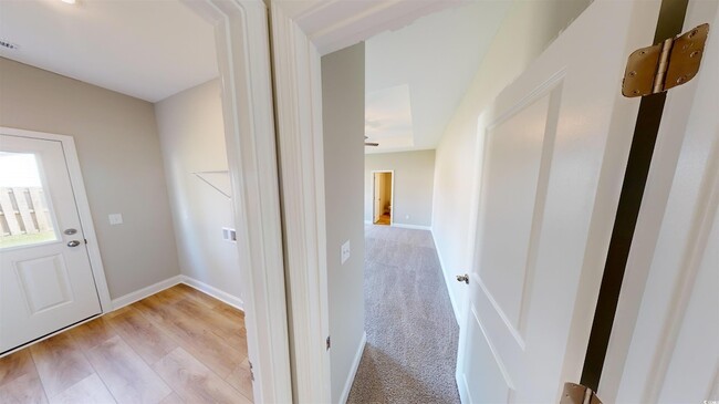 Building Photo - 1044 Moen Lp