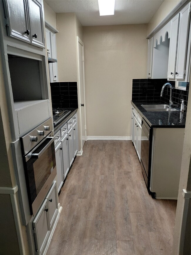 Building Photo - 23111 Lone Wolf Trail