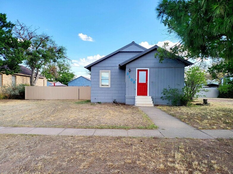 Building Photo - 3108 37th Plz