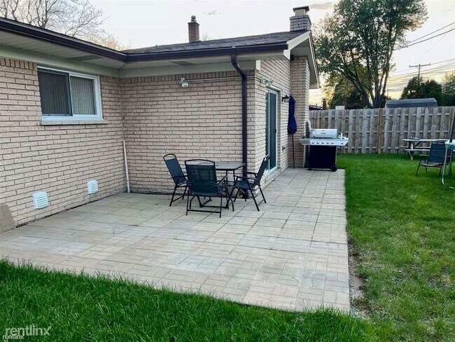 Building Photo - 3 br, 2 bath House - 11209 Glenis Dr