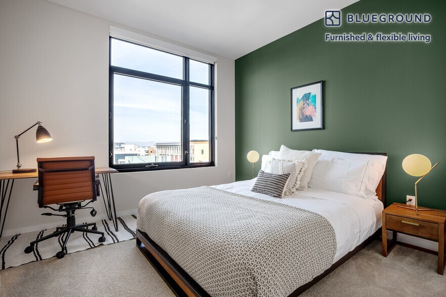 Building Photo - 690 Long Bridge St