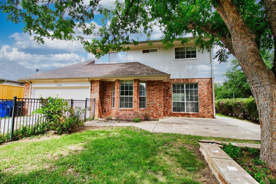 Building Photo - 8435 Creekside Cir