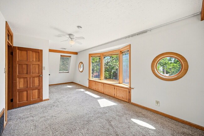Building Photo - $2,895.95, with $200 Off Cleaning Voucher, 3 Beds - 2 Bath, Single Family Home in Denver with Was...
