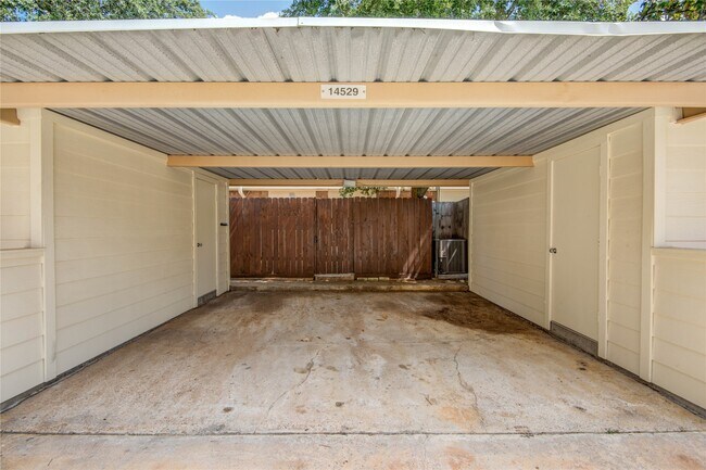 Building Photo - 14529 Misty Meadow Ln