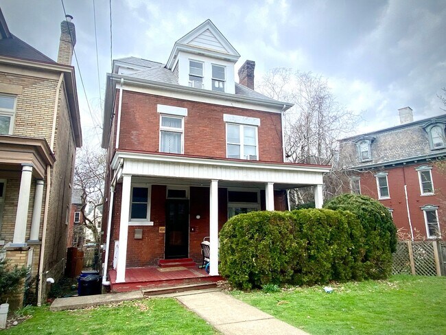 Building Photo - 414 Stratton Ln