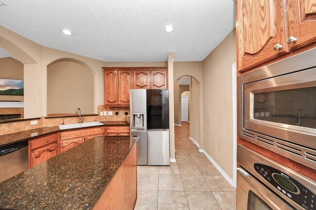 Building Photo - 706 River Delta Ln