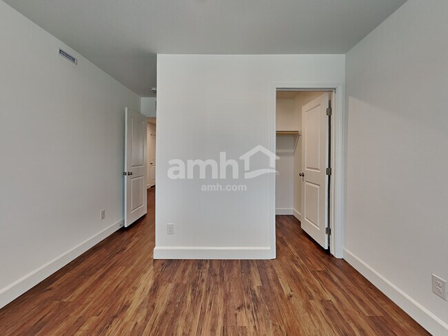 Building Photo - 4816 Blushing Star St