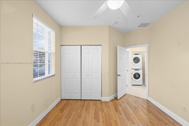 Building Photo - 1048 SW 147th Ave