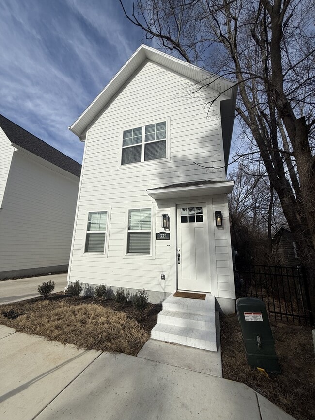 Building Photo - 1448 Dunn Ave