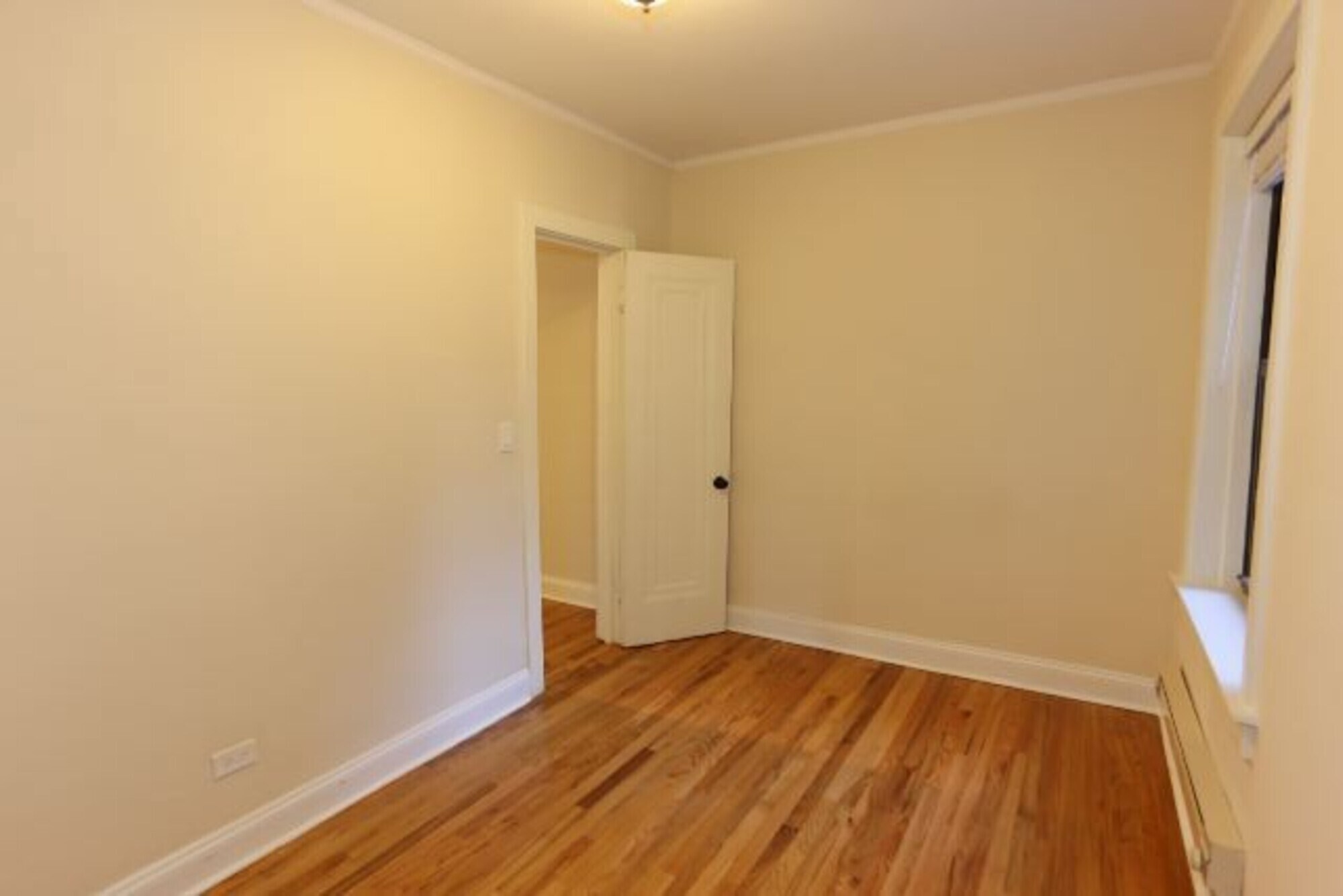 Building Photo - 626 W Patterson Ave