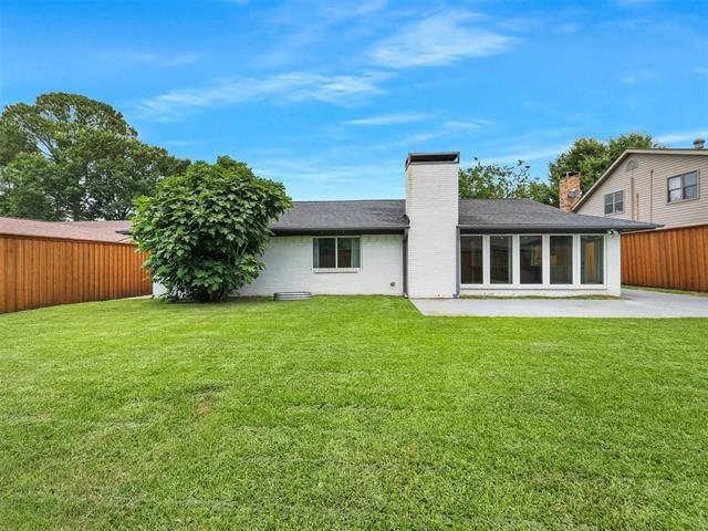 Building Photo - 1606 Blake Dr